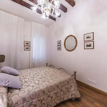 Apartment Casa Degli Angeli, Free Wi-fi Near San Marco